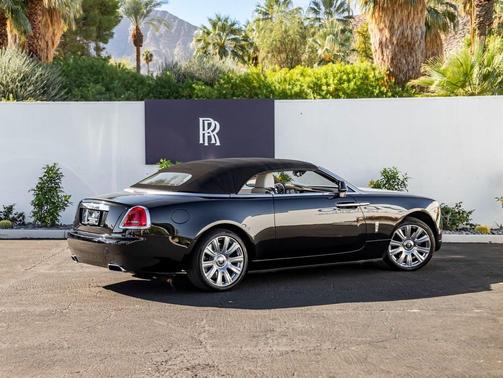 2017 Rolls-Royce Dawn 