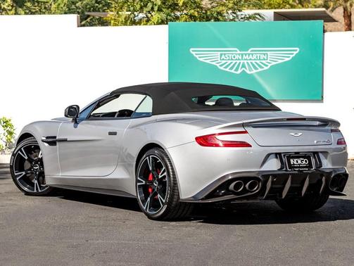 2018 Aston Martin Vanquish Volante S