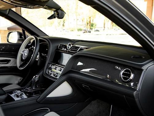 2022 Bentley Bentayga V8