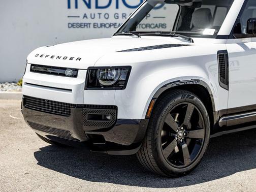2025 Land Rover Defender 110 P500 X-Dynamic SE