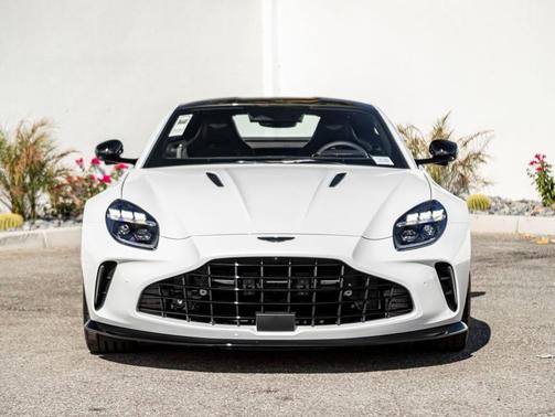 2026 Aston Martin Vantage Base