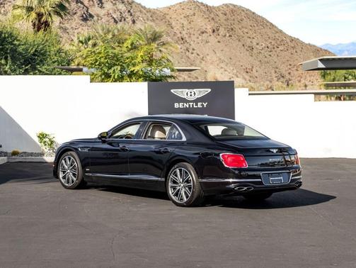 2022 Bentley Flying Spur Hybrid 