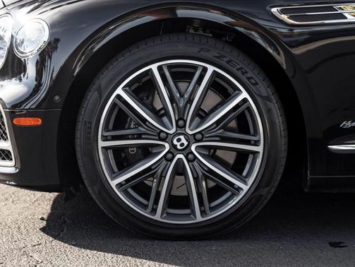 2022 Bentley Flying Spur Hybrid 