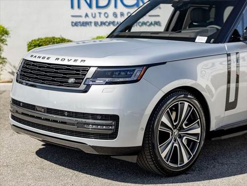 2025 Land Rover Range Rover P550e SE