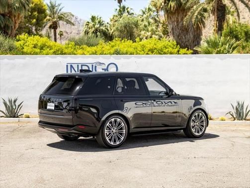2025 Land Rover Range Rover P400 SE