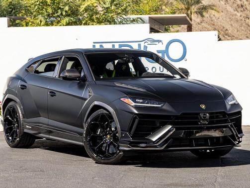 2023 Lamborghini Urus Performante
