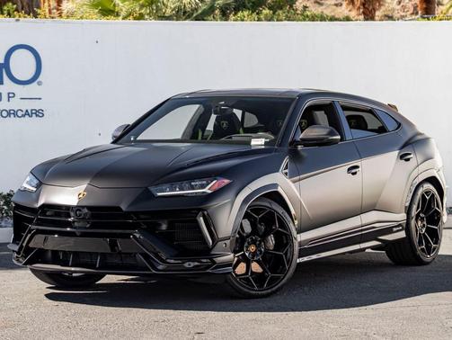 2023 Lamborghini Urus Performante