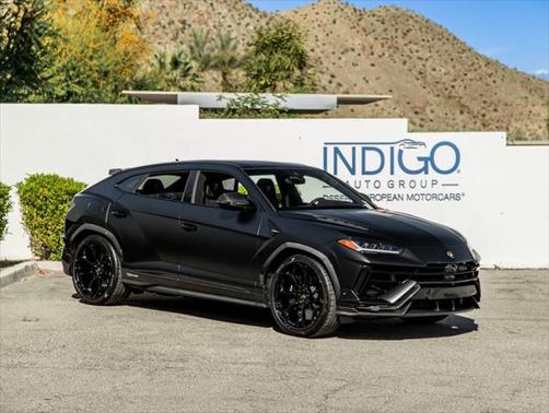 2023 Lamborghini Urus Performante