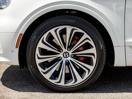 2022 Bentley Bentayga V8