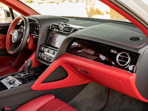 2022 Bentley Bentayga V8