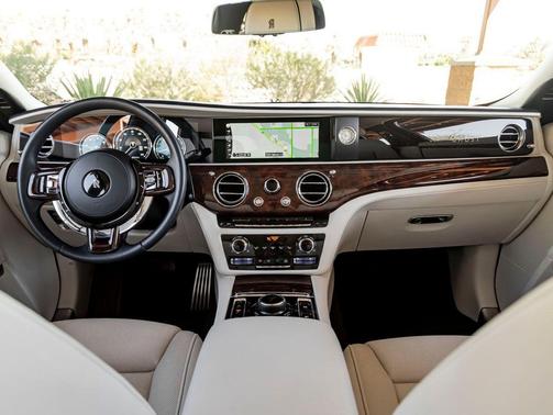 Midnight Sapphire 2022 Rolls-Royce Ghost