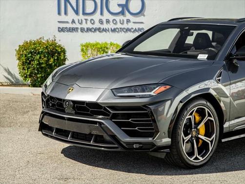 2020 Lamborghini Urus Base