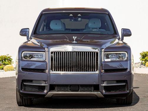 Iguazu Blue 2024 Rolls-Royce Cullinan