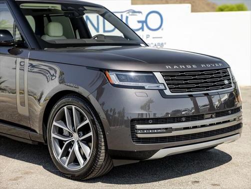 2025 Land Rover Range Rover P550e SE