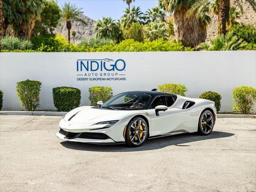 2023 Ferrari SF90 Stradale Base