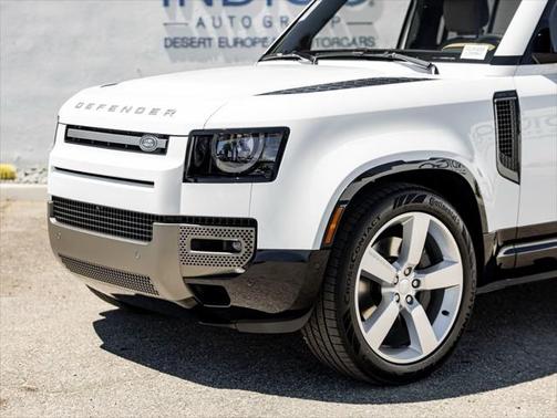 2025 Land Rover Defender 110 P400 X-Dynamic SE