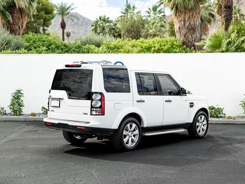 2016 Land Rover LR4 Base