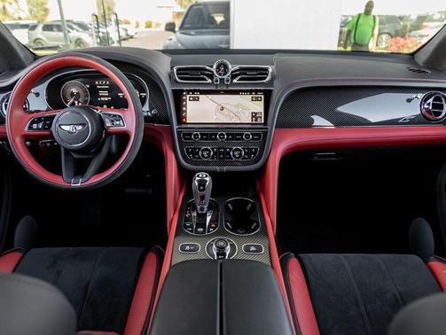 2022 Bentley Bentayga V8