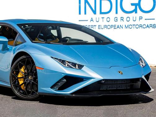 Pearl 2022 Lamborghini Huracan EVO Coupe RWD