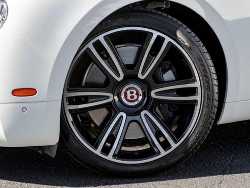 White 2017 Bentley Flying Spur V8 S