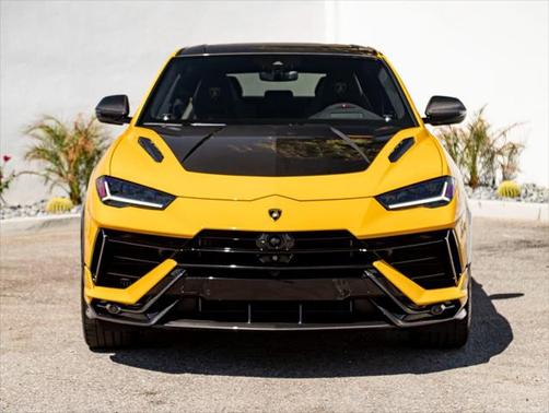 2023 Lamborghini Urus Performante