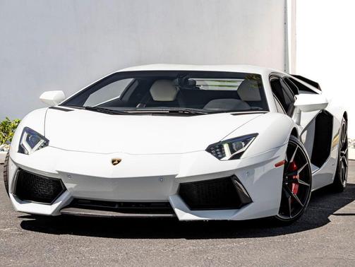 White 2014 Lamborghini Aventador LP700-4