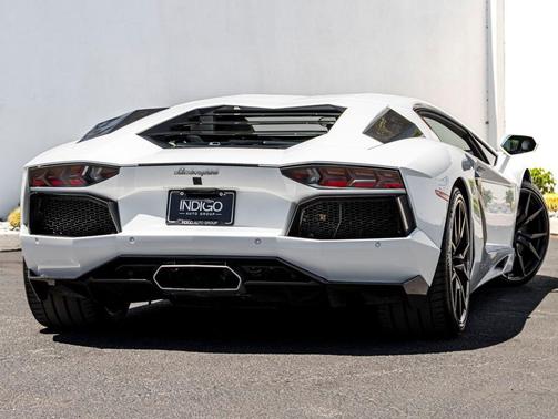 White 2014 Lamborghini Aventador LP700-4