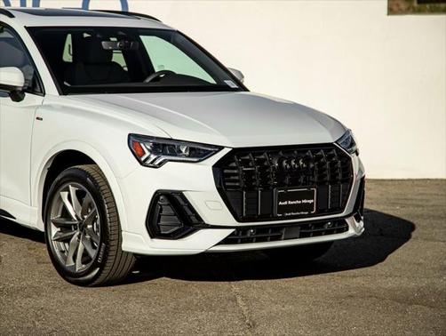 2025 Audi Q3 Premium 45 TFSI S line quattro Tiptronic