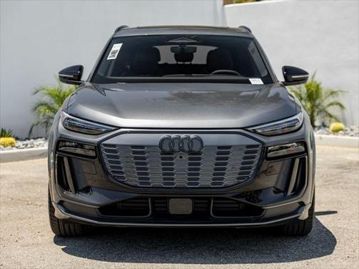 2025 Audi SQ6 e-tron Premium Plus quattro