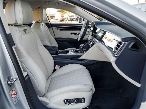 Moonbeam 2026 Bentley Flying Spur V8