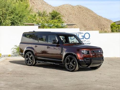 2025 Land Rover Defender 130 P400 X-Dynamic SE