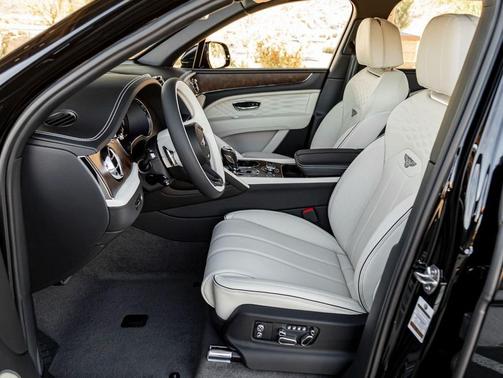 2025 Bentley Bentayga Azure