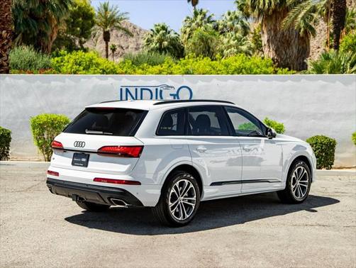 2025 Audi Q7 45 Premium Plus