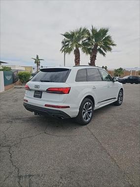 2025 Audi Q7 45 Premium Plus