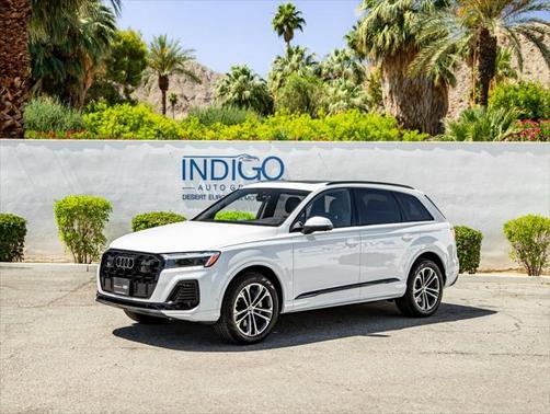 2025 Audi Q7 45 Premium Plus