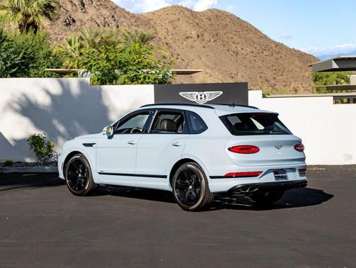 2025 Bentley Bentayga Azure
