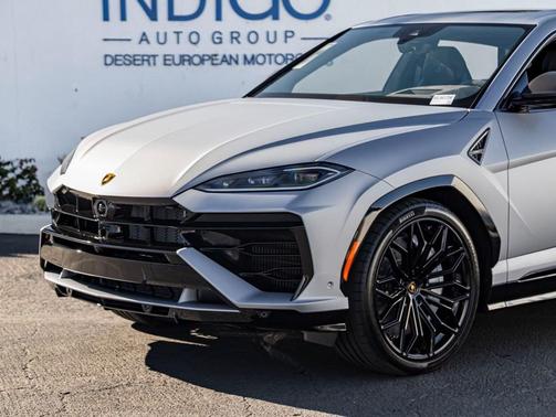 2025 Lamborghini Urus SE
