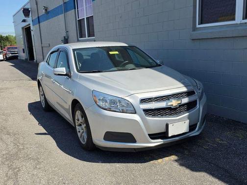 Silver Ice Metallic 2013 Chevrolet Malibu 1LT