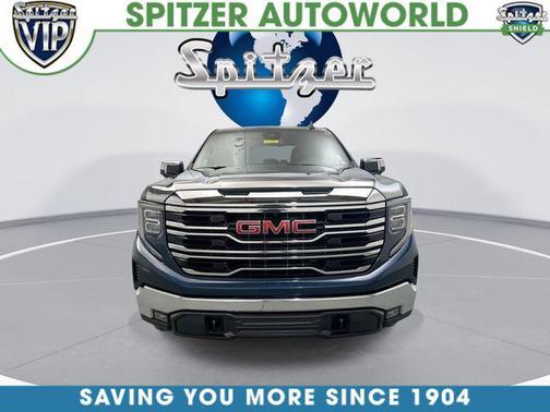 Pacific Blue Metallic 2022 GMC Sierra 1500 SLT