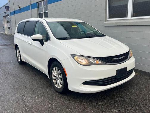 2017 Chrysler Pacifica Touring