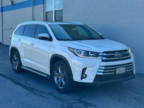 2019 Toyota Highlander Limited Platinum