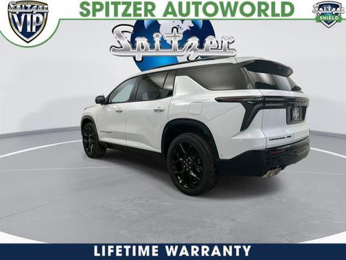 Polar White Tricoat 2026 Chevrolet Traverse RS