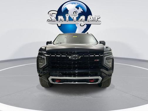 2025 Chevrolet Suburban 4WD Z71