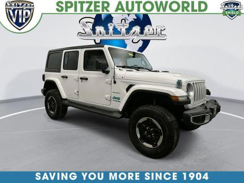 Bright White Clearcoat 2019 Jeep Wrangler Unlimited Sahara