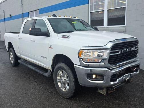 Bright White Clearcoat 2021 RAM 2500 Big Horn Crew Cab 4x4 6'4' Box
