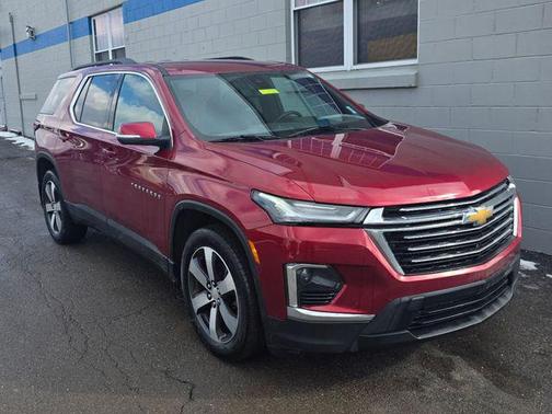 2023 Chevrolet Traverse LT Leather