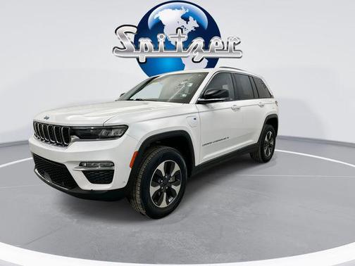 2022 Jeep Grand Cherokee 4xe Base