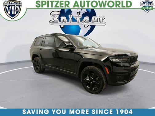 Diamond Black Crystal Pearlcoat 2023 Jeep Grand Cherokee L Altitude