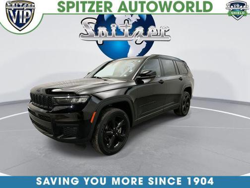 Diamond Black Crystal Pearlcoat 2023 Jeep Grand Cherokee L Altitude