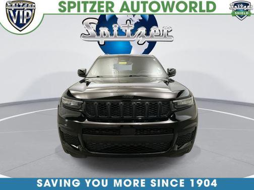 Diamond Black Crystal Pearlcoat 2023 Jeep Grand Cherokee L Altitude